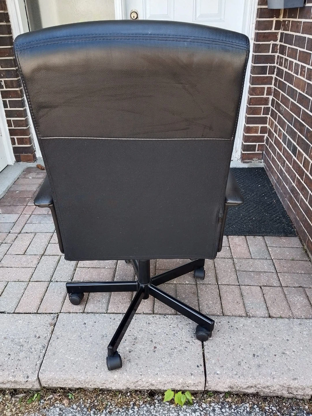 Black Faux Leather Office Chair - photo 4