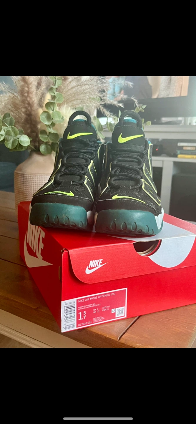 Nike Air More Uptempo (PS) Big Kid Shoes Size 1.5 - photo 5