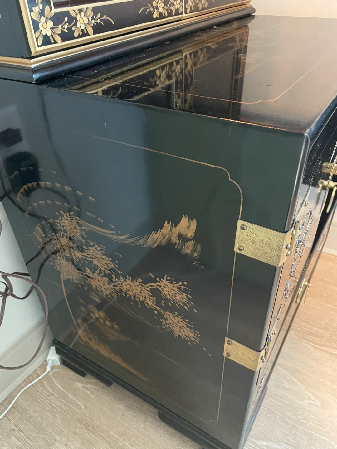 Black Lacquer Chinoiserie Cabinet - photo 2