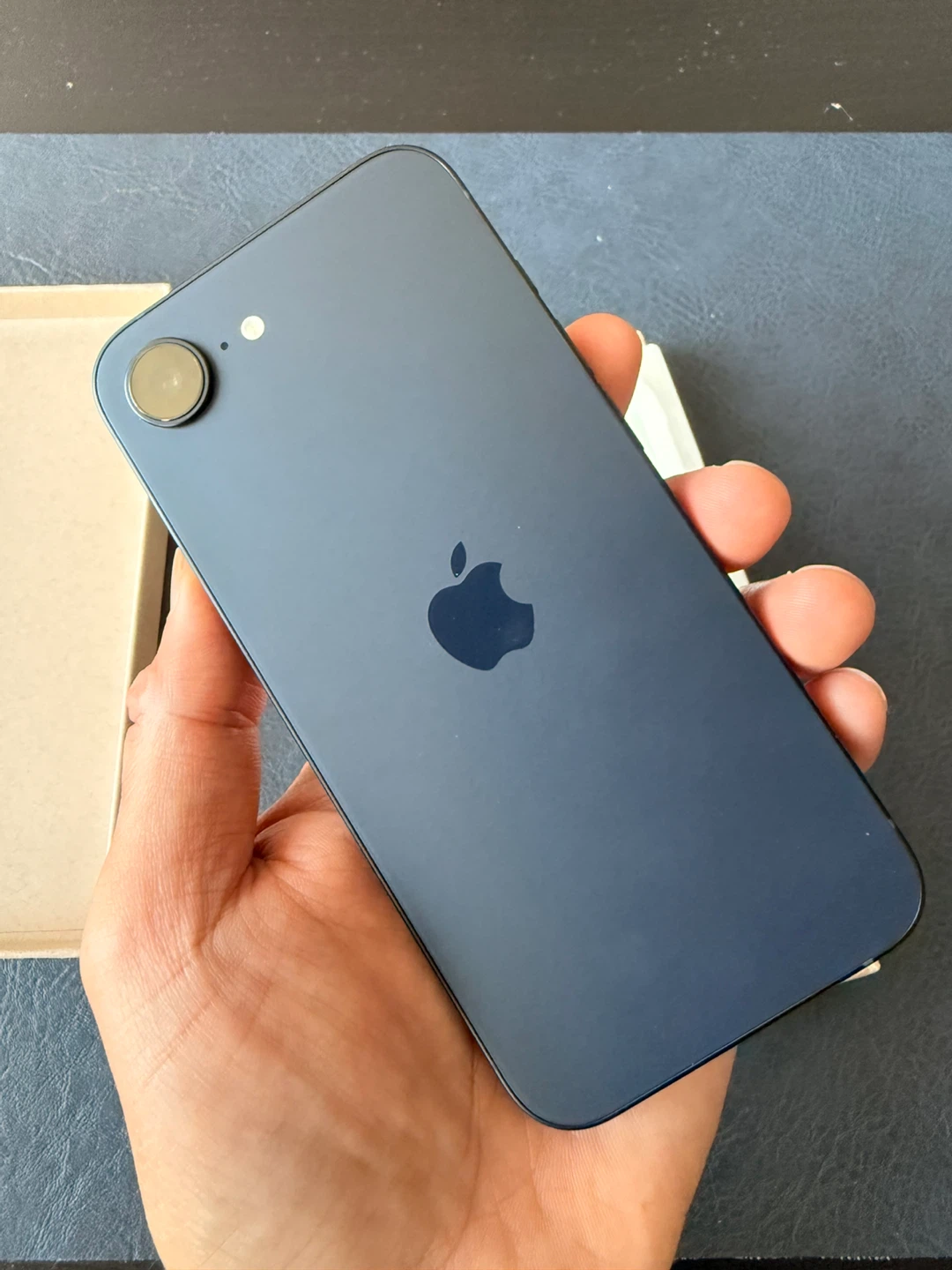 Apple iPhone SE (3rd Gen) Midnight 128GB - photo 4