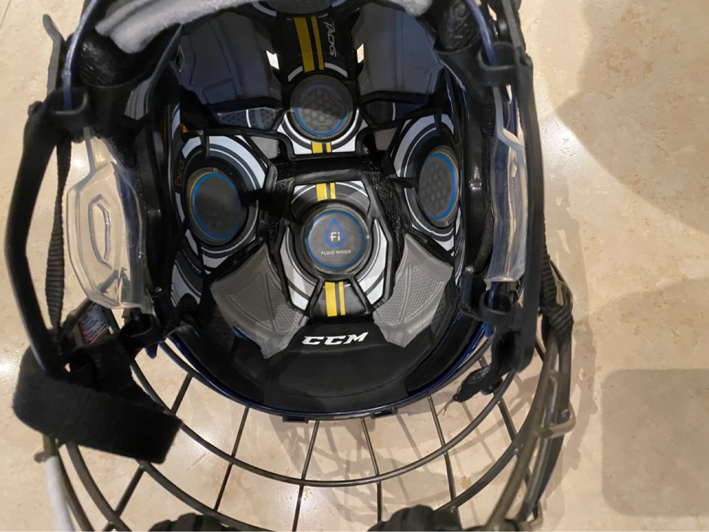 CCM Hockey Helmet with Cage - photo 2
