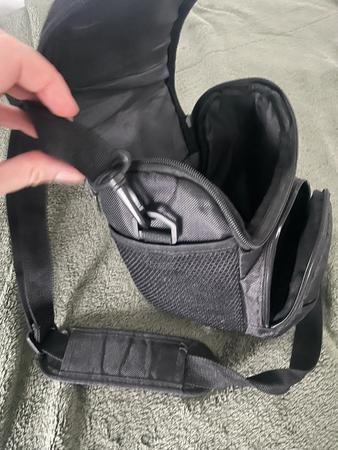 Black Camera Bag with Shoulder Strap - photo 2