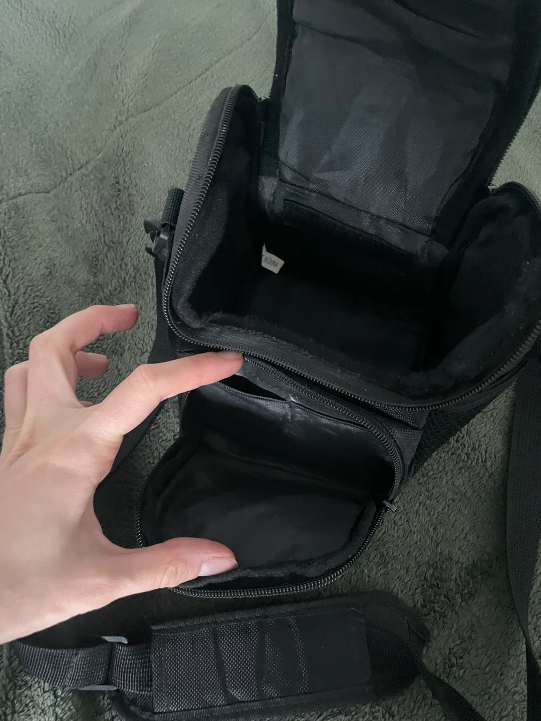 Black Camera Bag with Shoulder Strap - photo 4