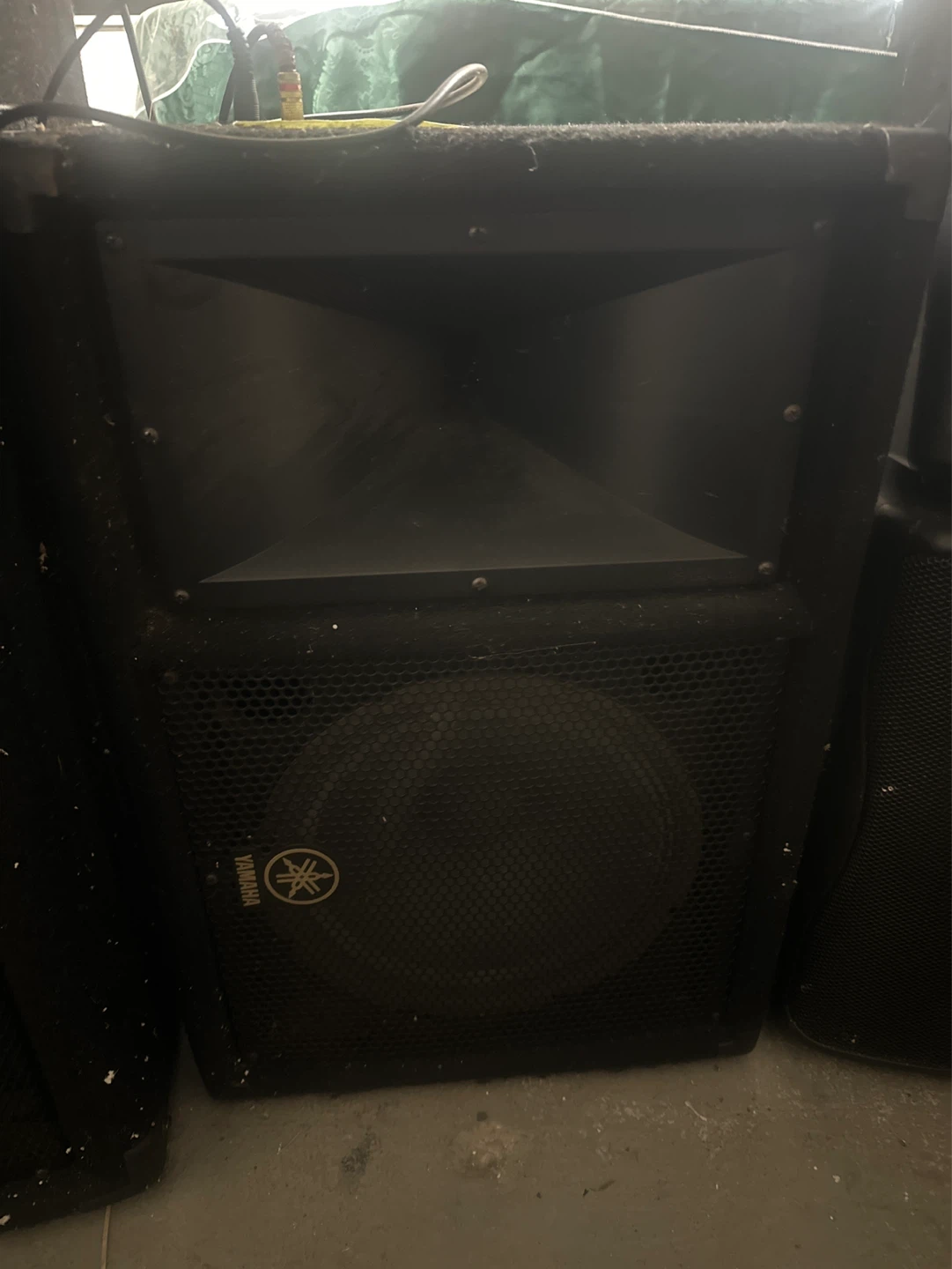 Yamaha SM12V Speaker System - photo 3