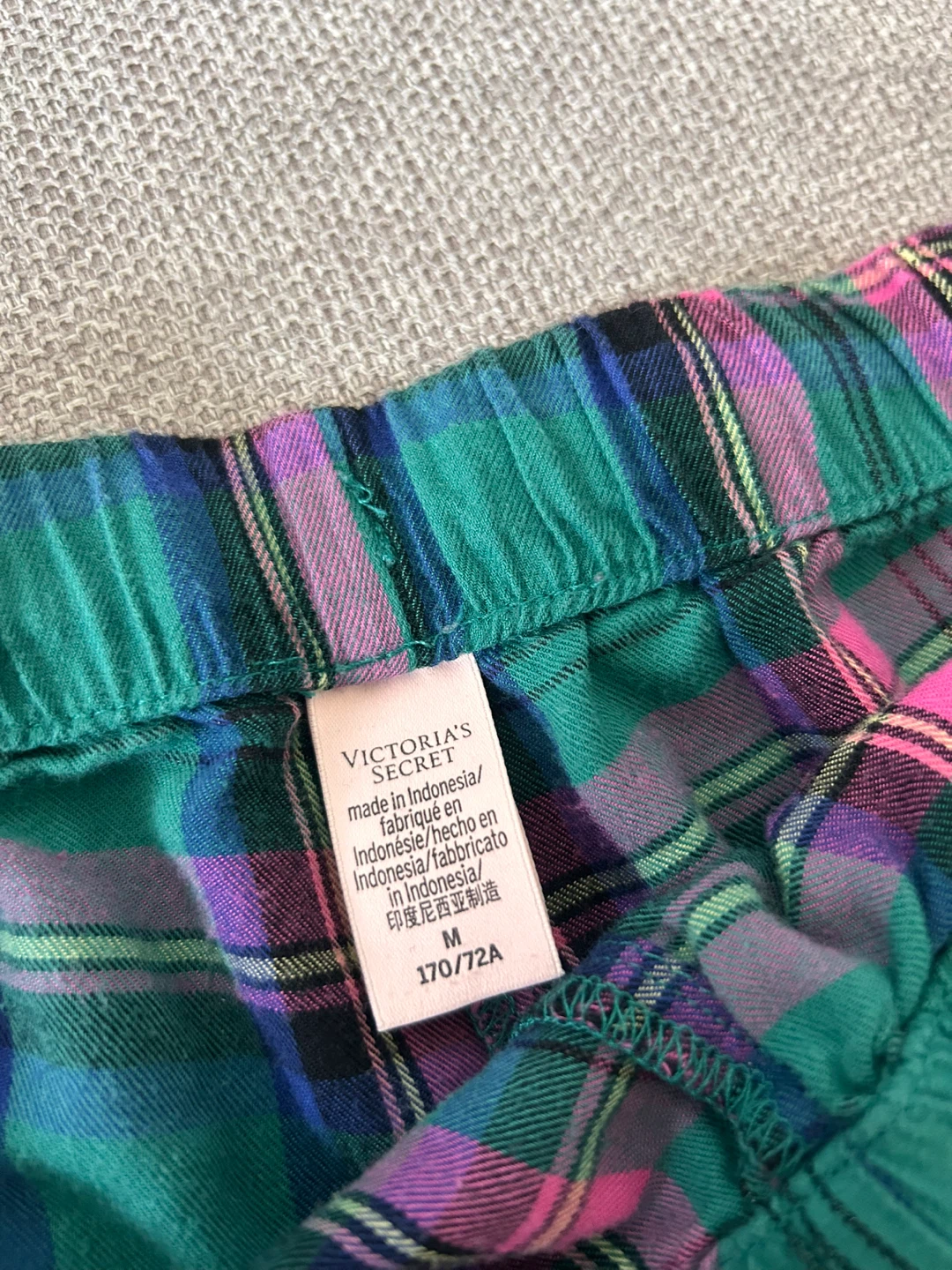 Victoria's Secret plaid flannel lounge shorts size medium - photo 3