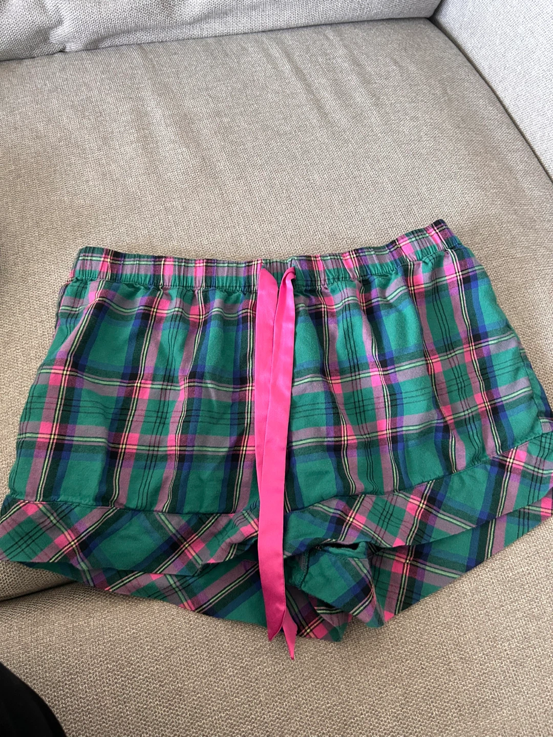 Victoria's Secret plaid flannel lounge shorts size medium - photo 2
