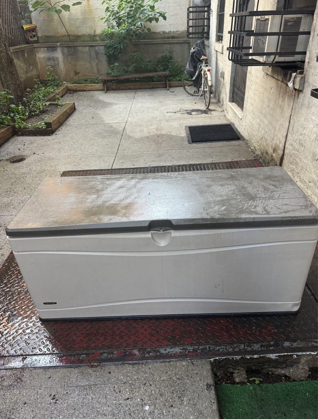 Lifetime Outdoor Storage Deck Box (130 Gallon) - photo 4