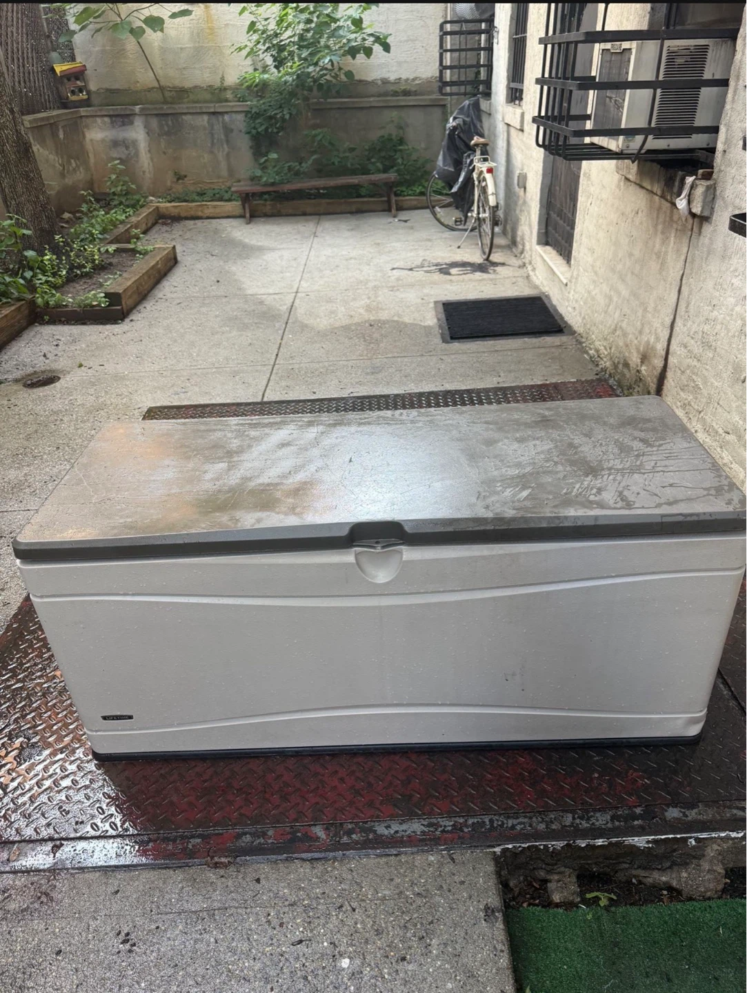 Lifetime Outdoor Storage Deck Box (130 Gallon) - photo 3