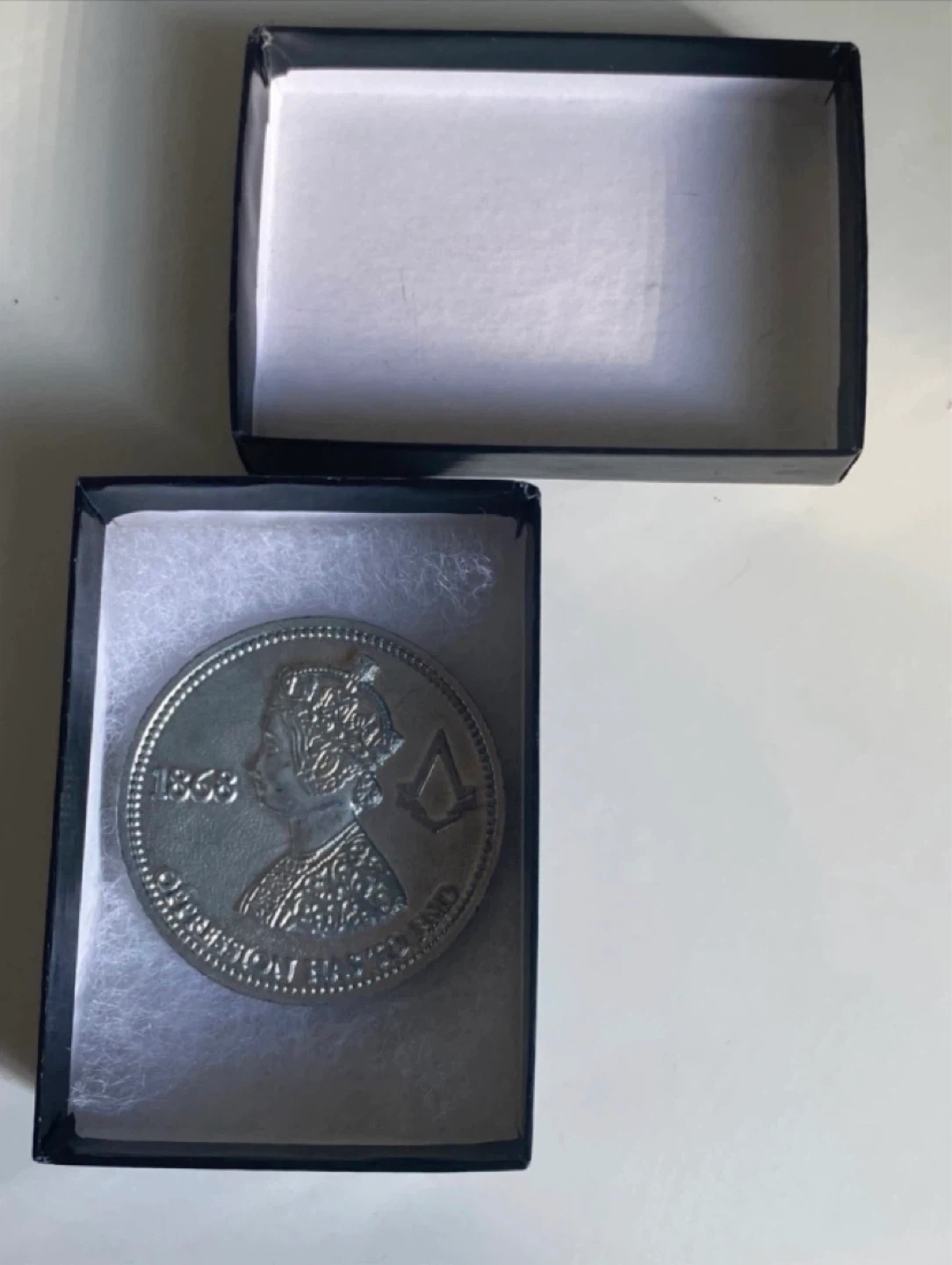 Assassin's Creed Syndicate Limited Edition Collectors Coin - photo 2