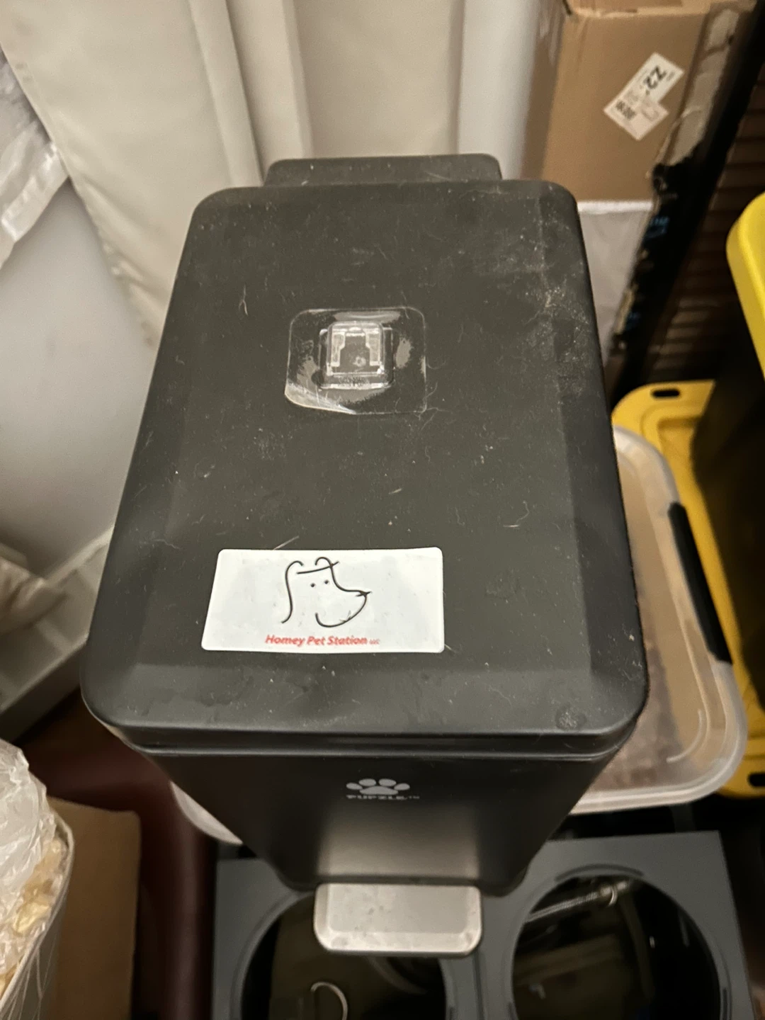 Pupzle Pet Food Station
