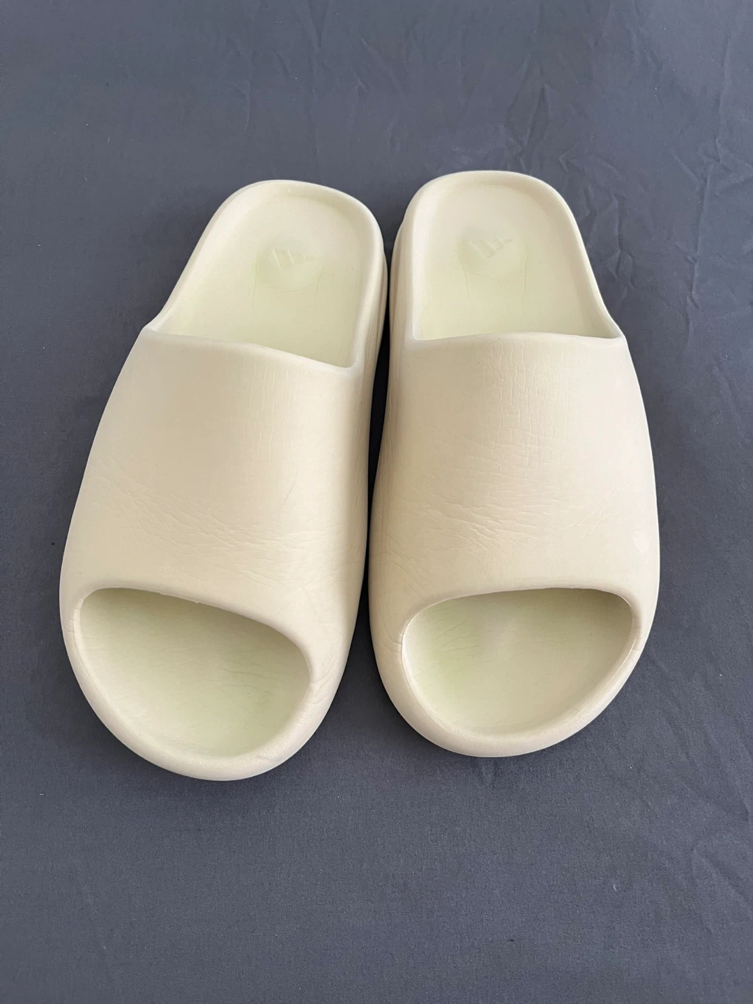 Pickup Today Adidas Yeezy Slides Bone Mens Size 11 - photo 4