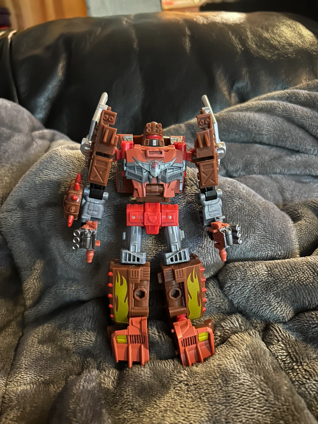 Transformers deluxe class jalopy