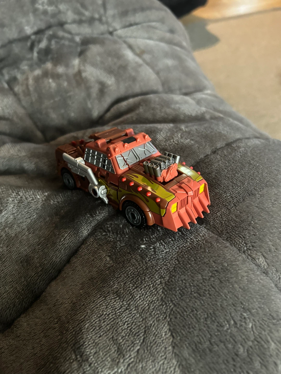 Transformers deluxe class jalopy - photo 3