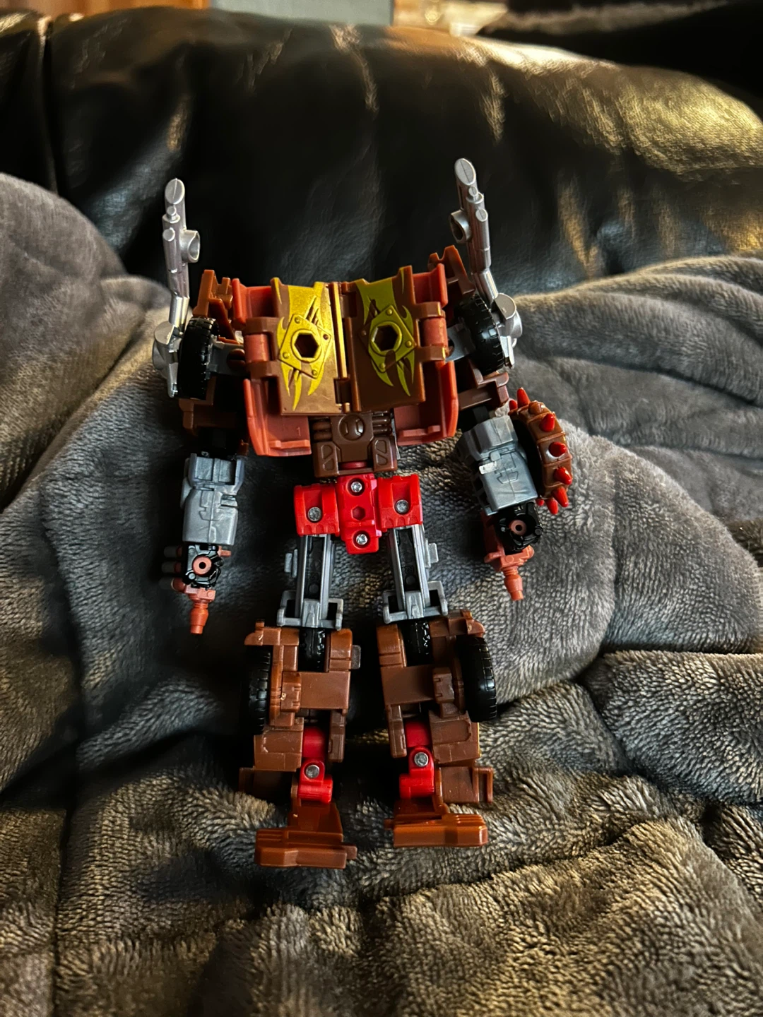 Transformers deluxe class jalopy - photo 2