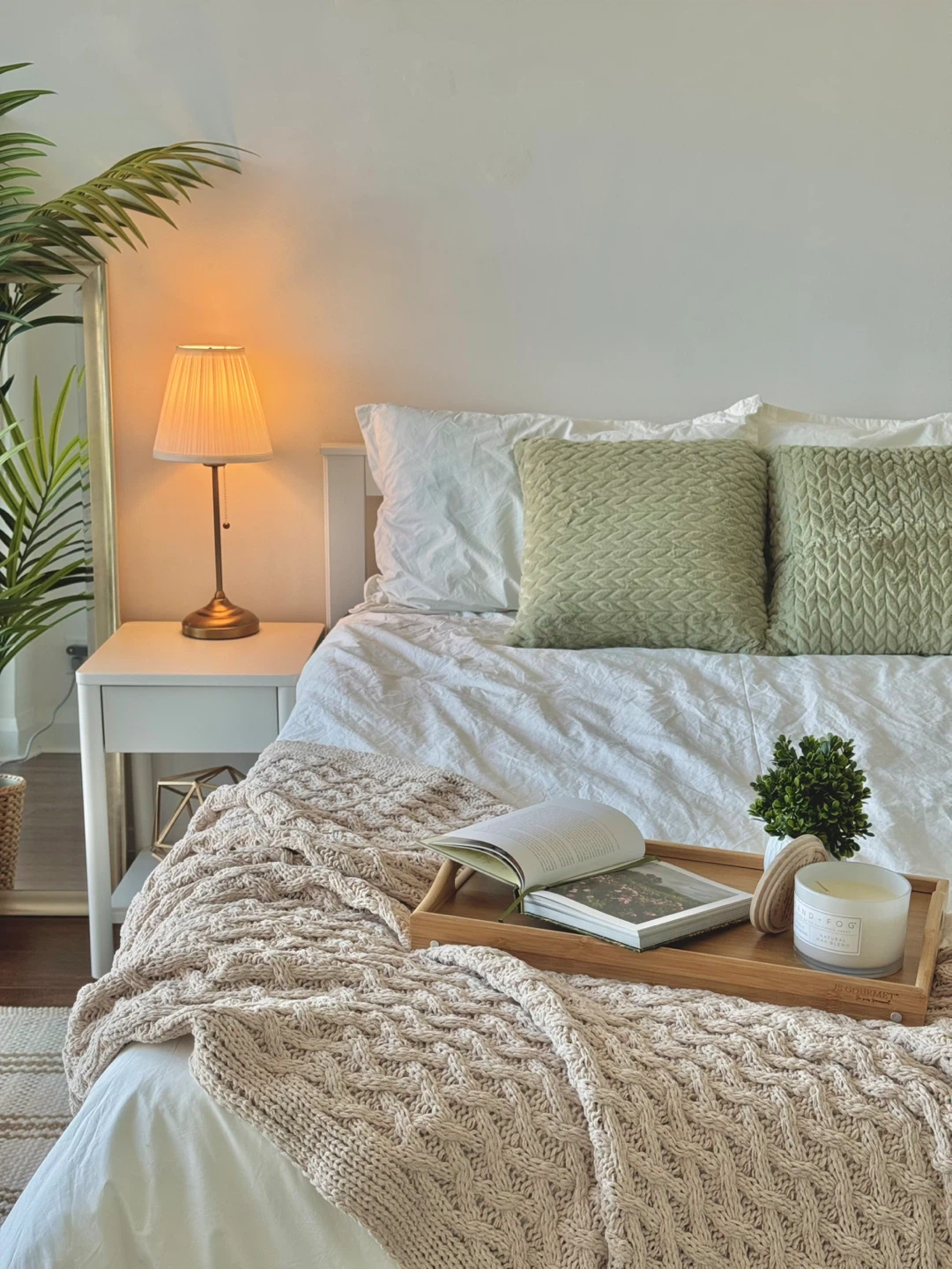 Queen Mattress & Bed Frame - White - photo 2