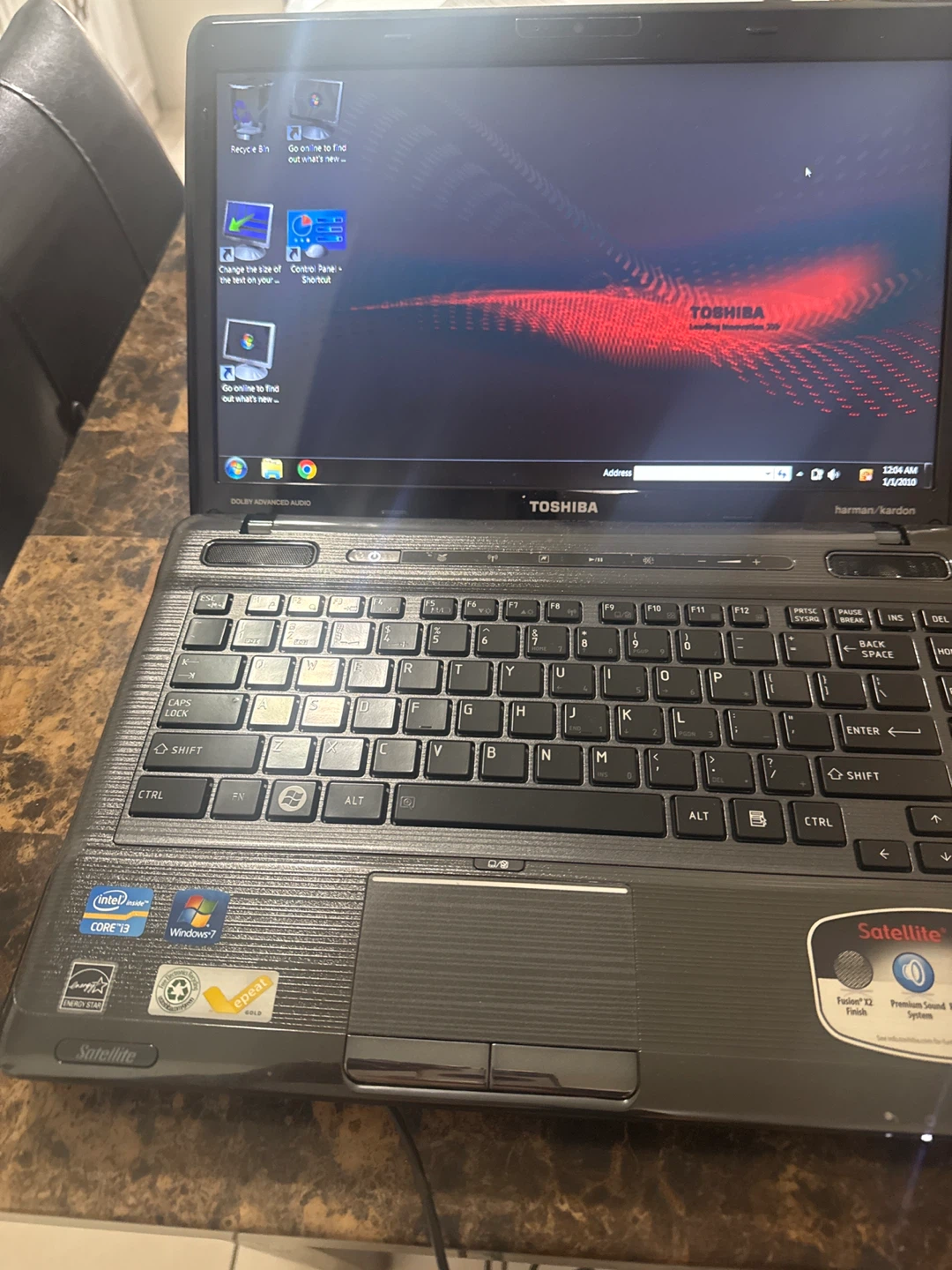 Toshiba Satellite P745 Laptop - Intel Core i3 - photo 2