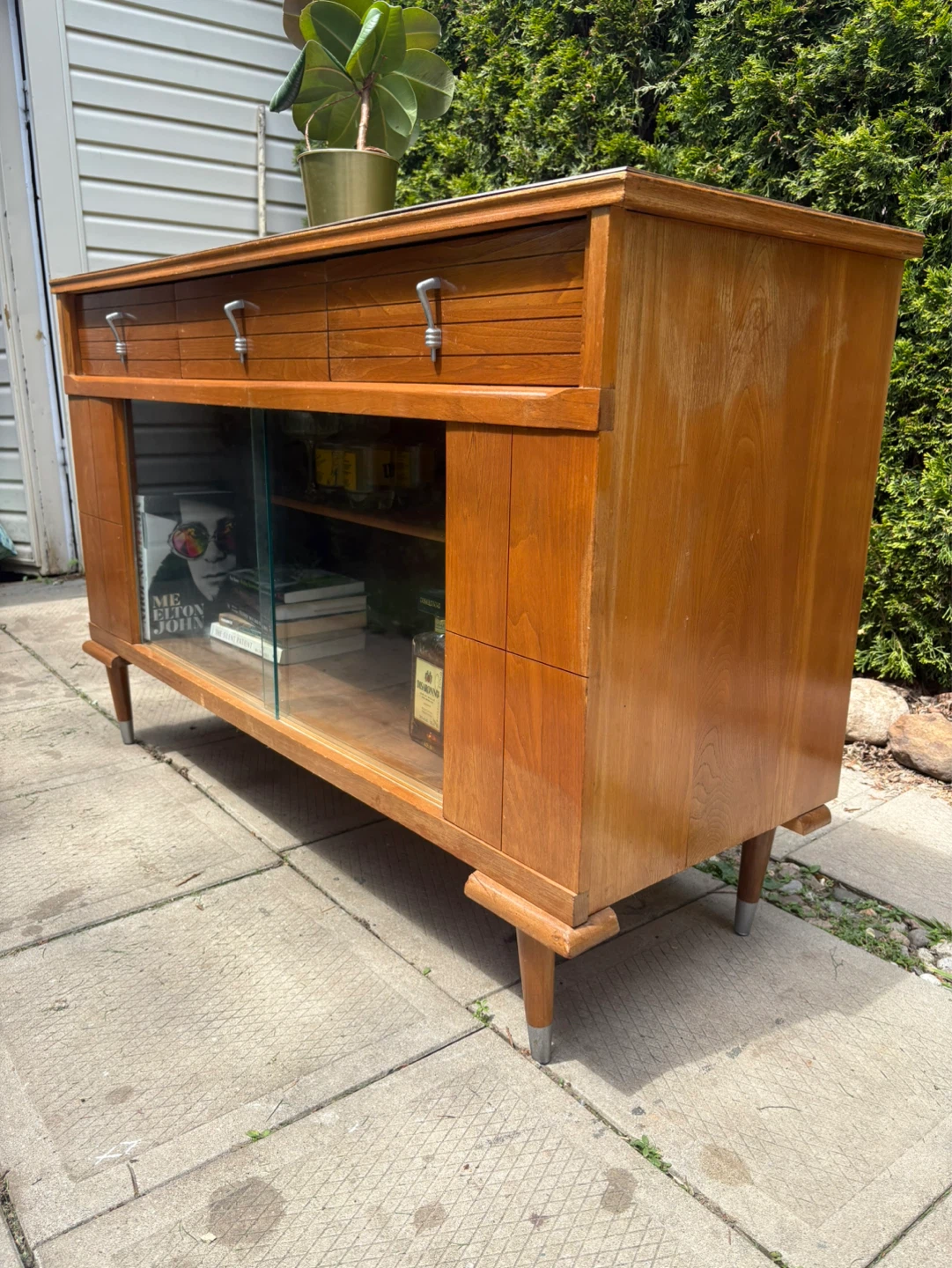 MCM Walnut Display / Bar cabinet - photo 3