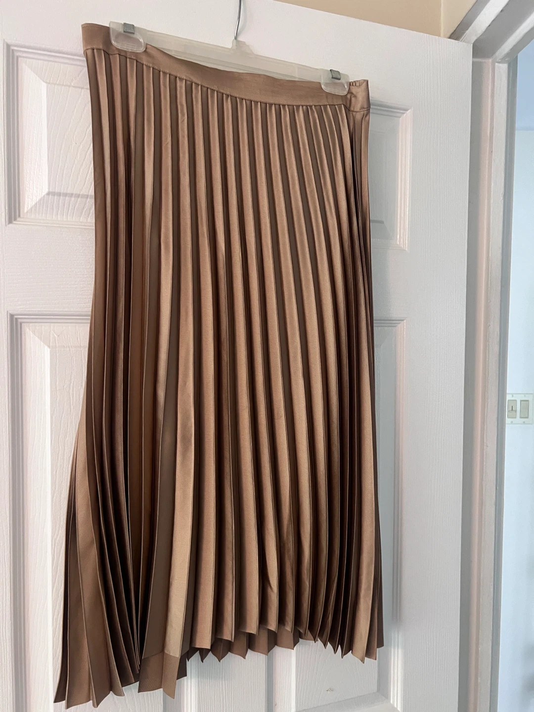 Banana Republic Pleated Midi Skirt - Size M - Tan