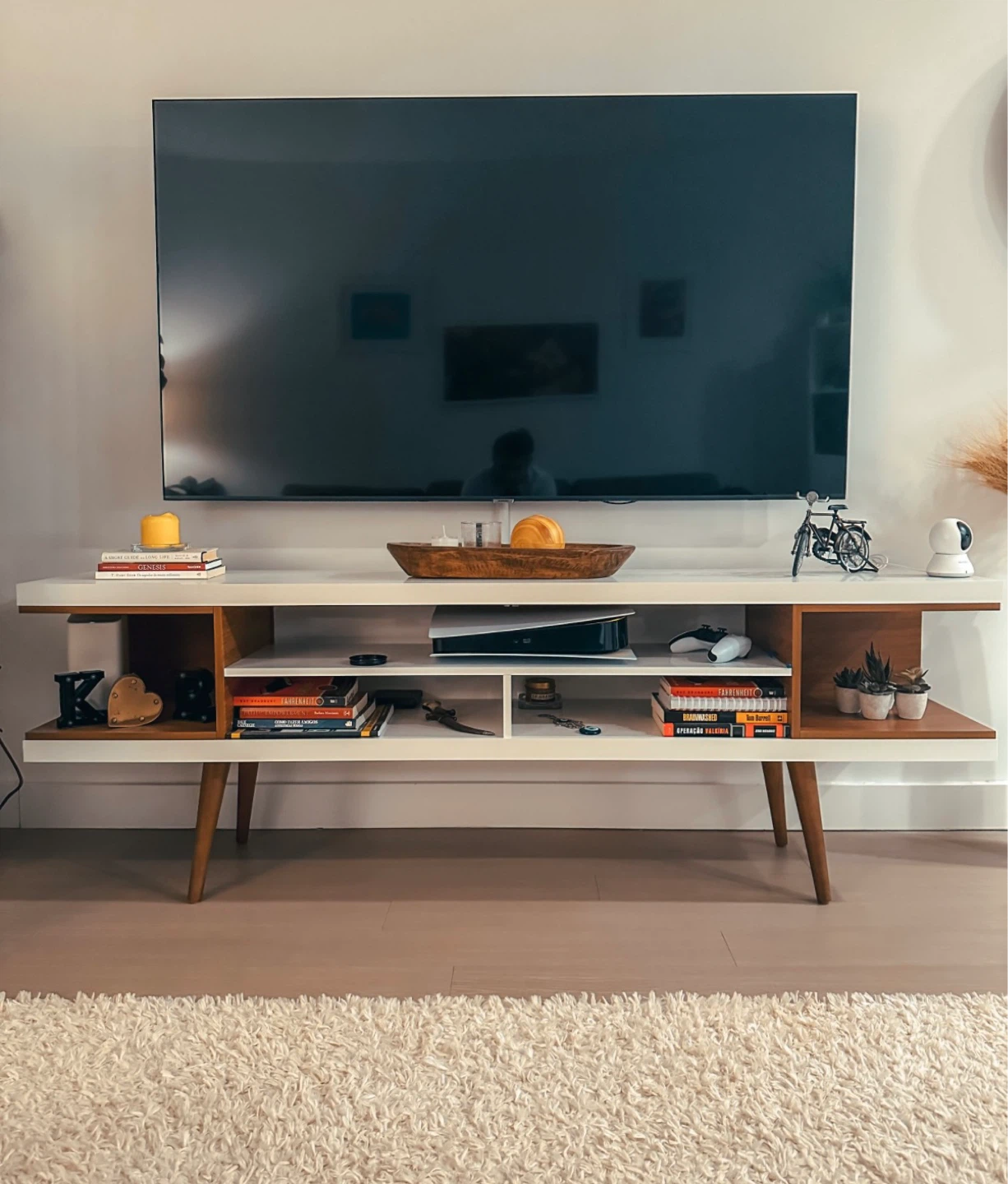 MUST GO Mid-Century Modern TV Stand