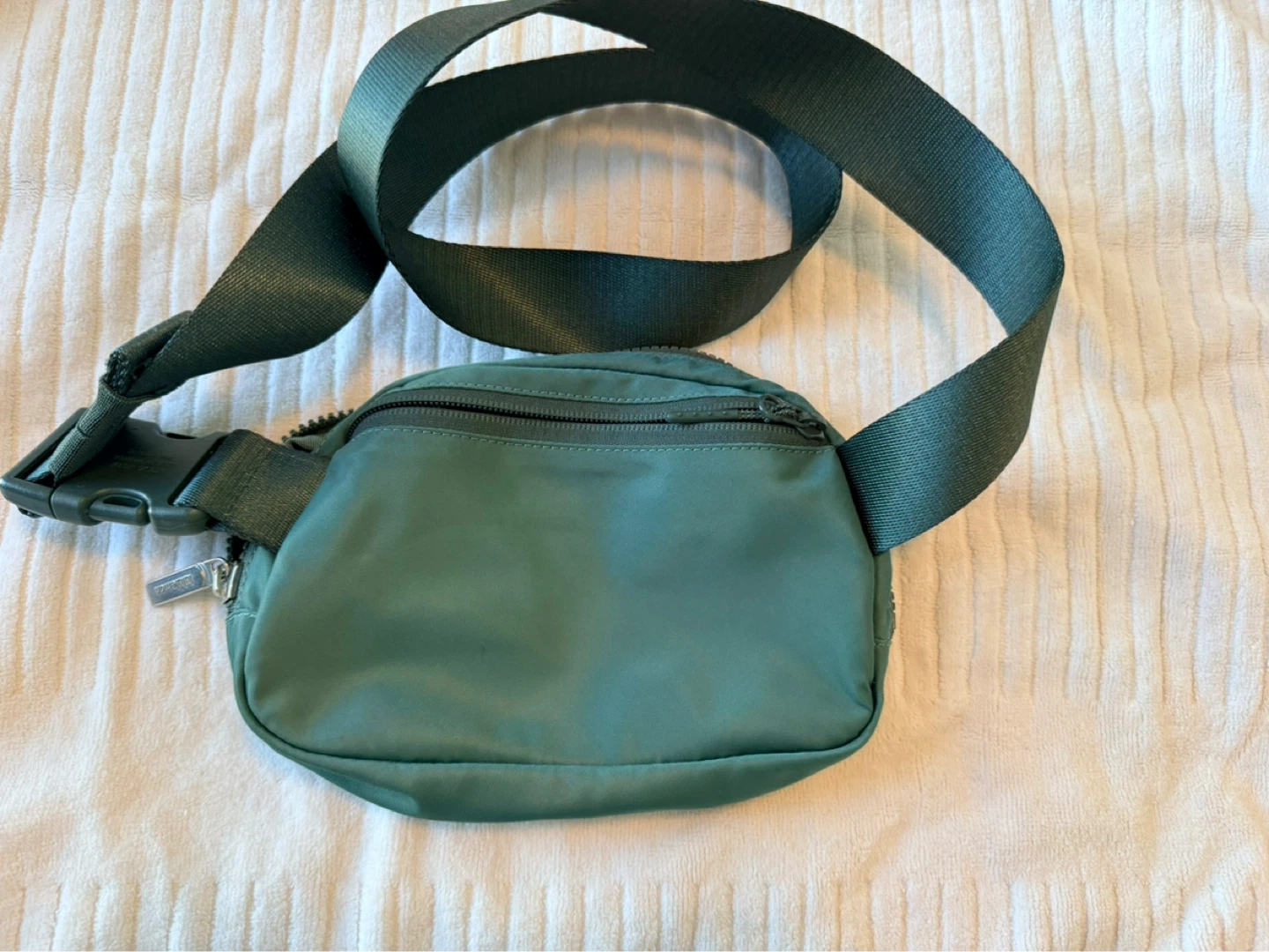 Lululemon Everywhere Belt Bag - Green 1L - photo 2
