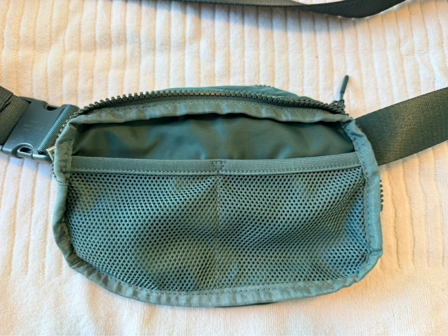 Lululemon Everywhere Belt Bag - Green 1L - photo 4