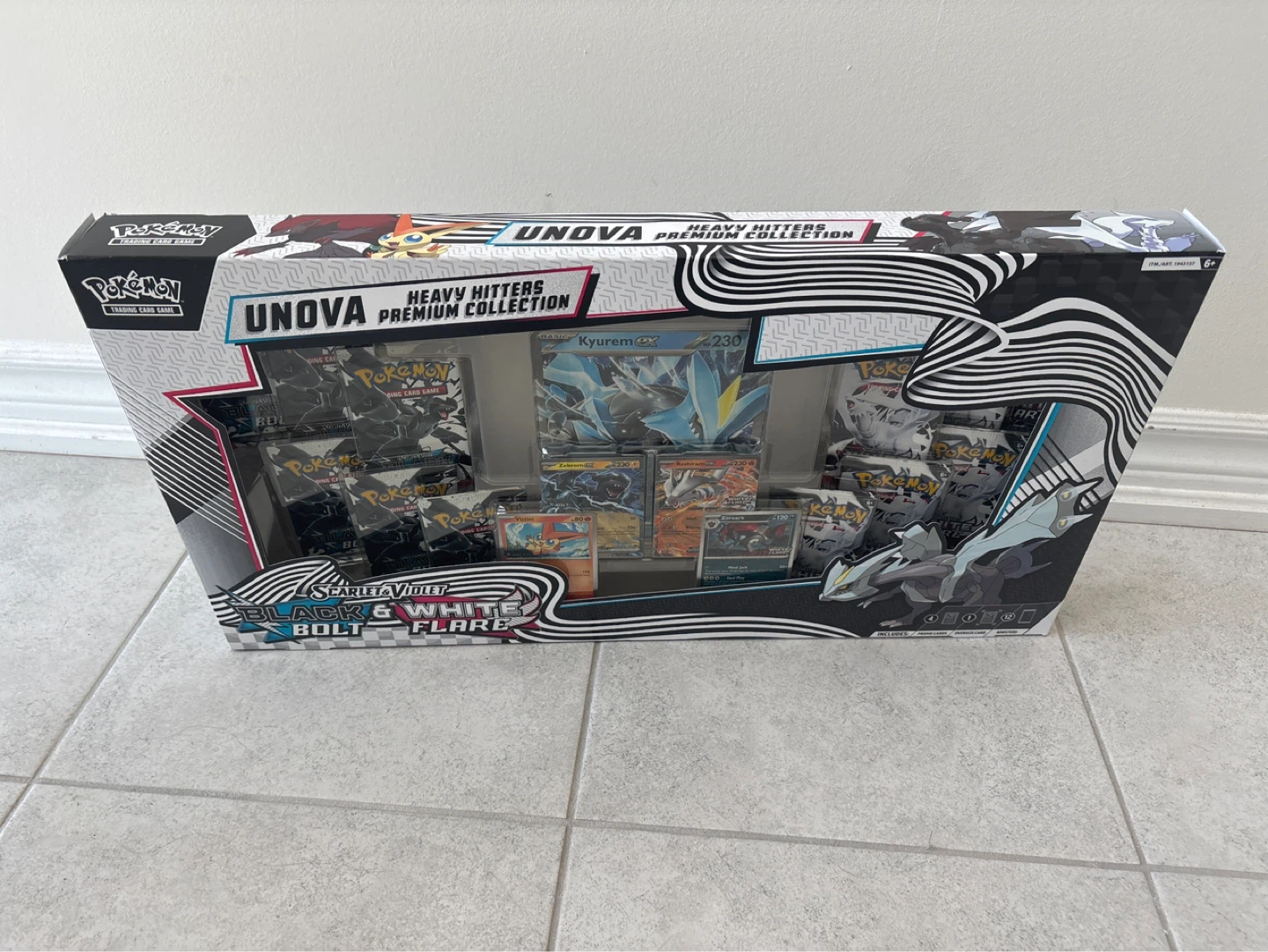 Pokemon Unova Heavy Hitters Premium Collection Box
