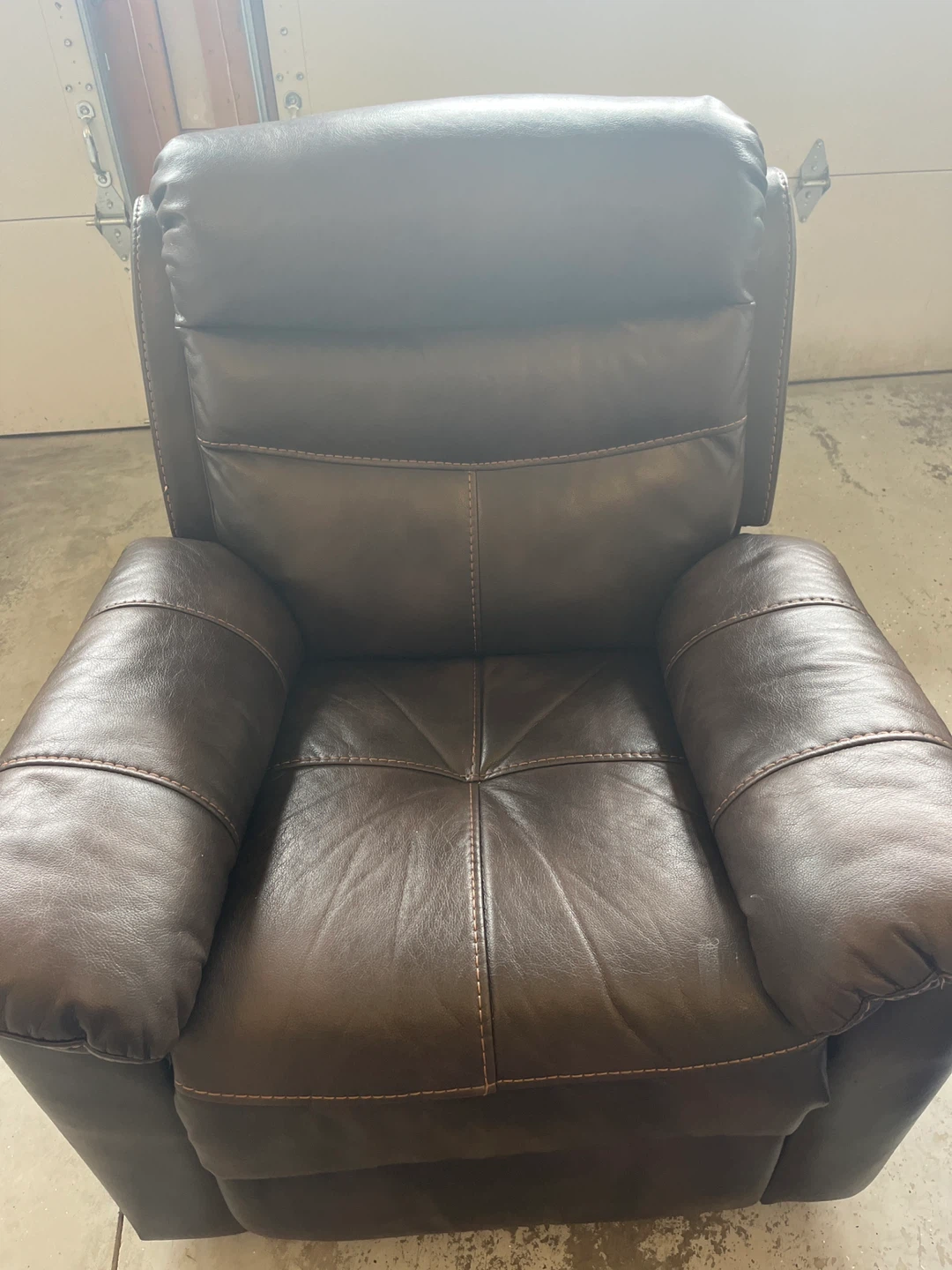 Non-Electric Brown Faux Leather Recliner/Rocking Chair
