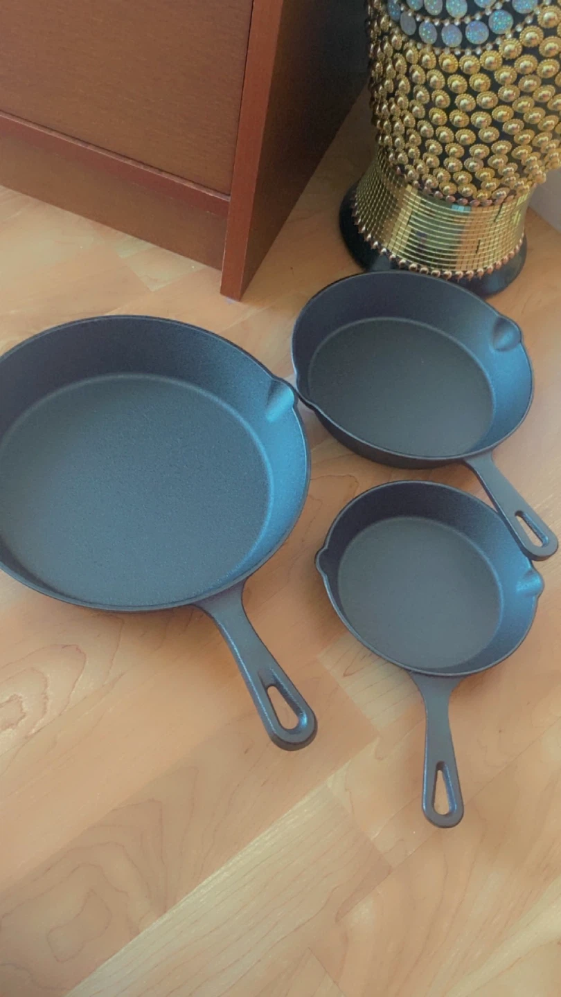 Cast Iron Skillet Set - 3 Piece - photo 2
