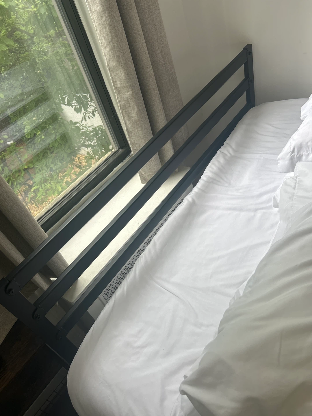 Queen bed frame and mattress - photo 4