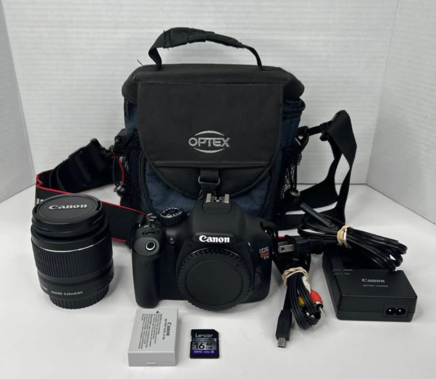Canon EOS Rebel T2i Digital Camera with Lens