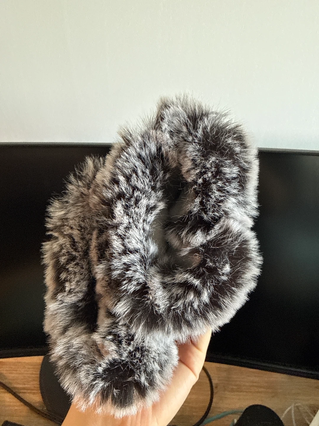 Brand New Black Quilted Leather Gloves with Faux Fur Trim - photo 3