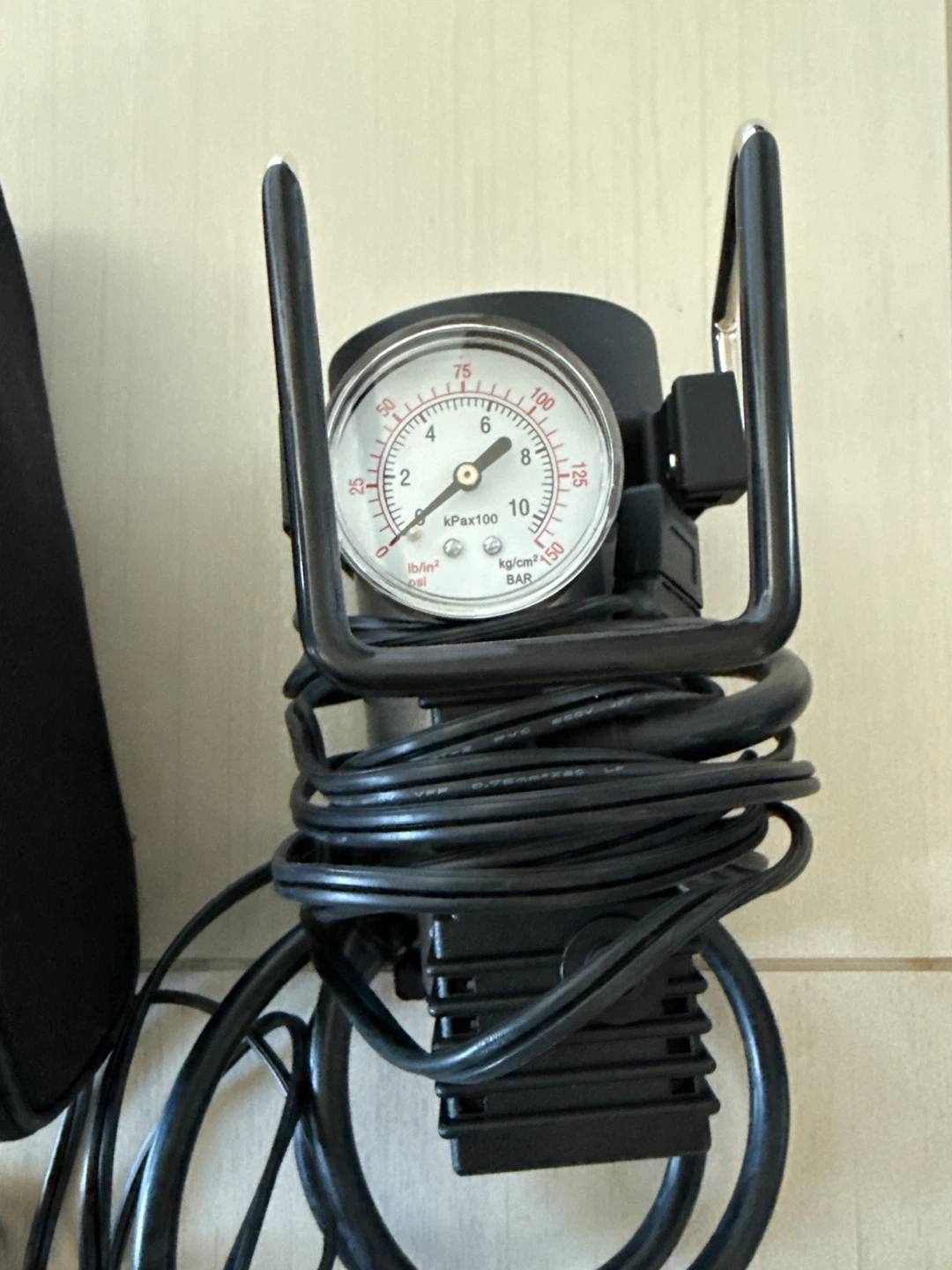 VIAIR 70P Portable Air Compressor - photo 4