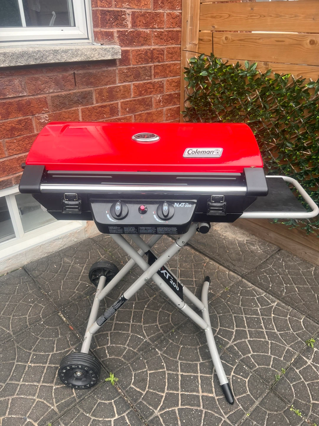 Coleman NXT 200 Portable Bbq Grill
