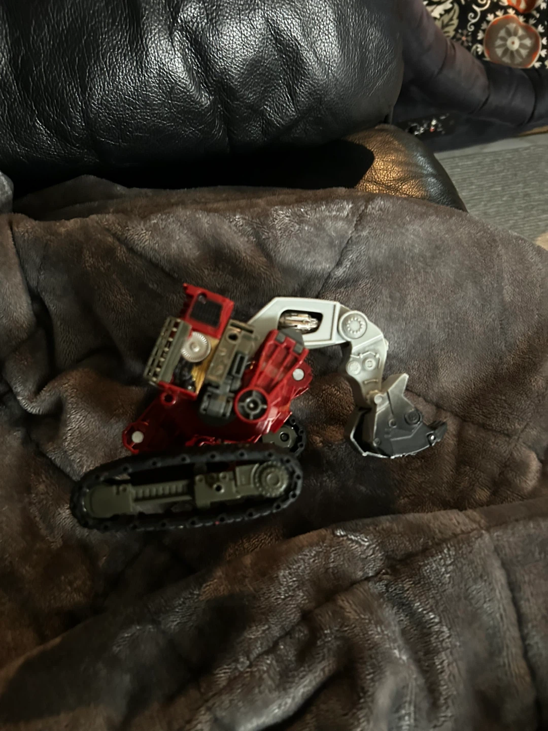 Transformers deluxe class demolisher - photo 3
