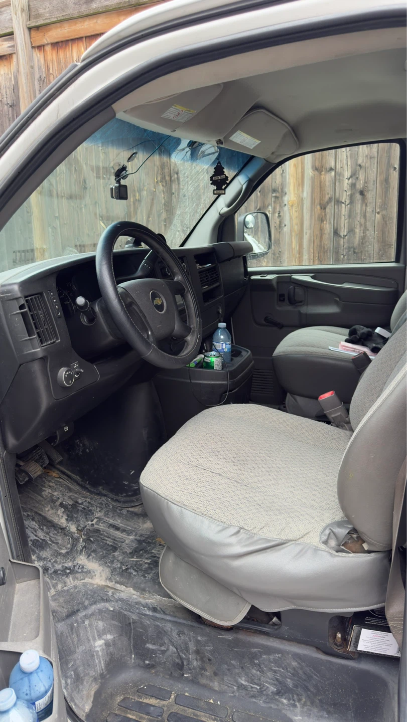 2013 Chevrolet Express Cargo Van - photo 4