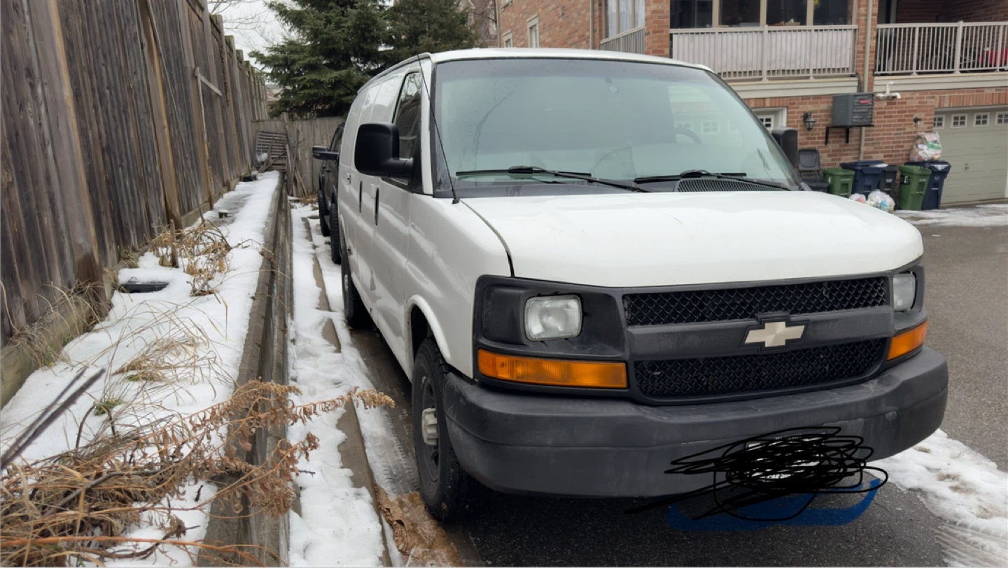 2013 Chevrolet Express Cargo Van - photo 2