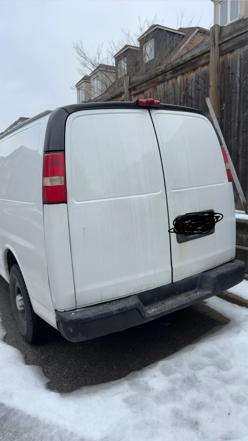 2013 Chevrolet Express Cargo Van - photo 3