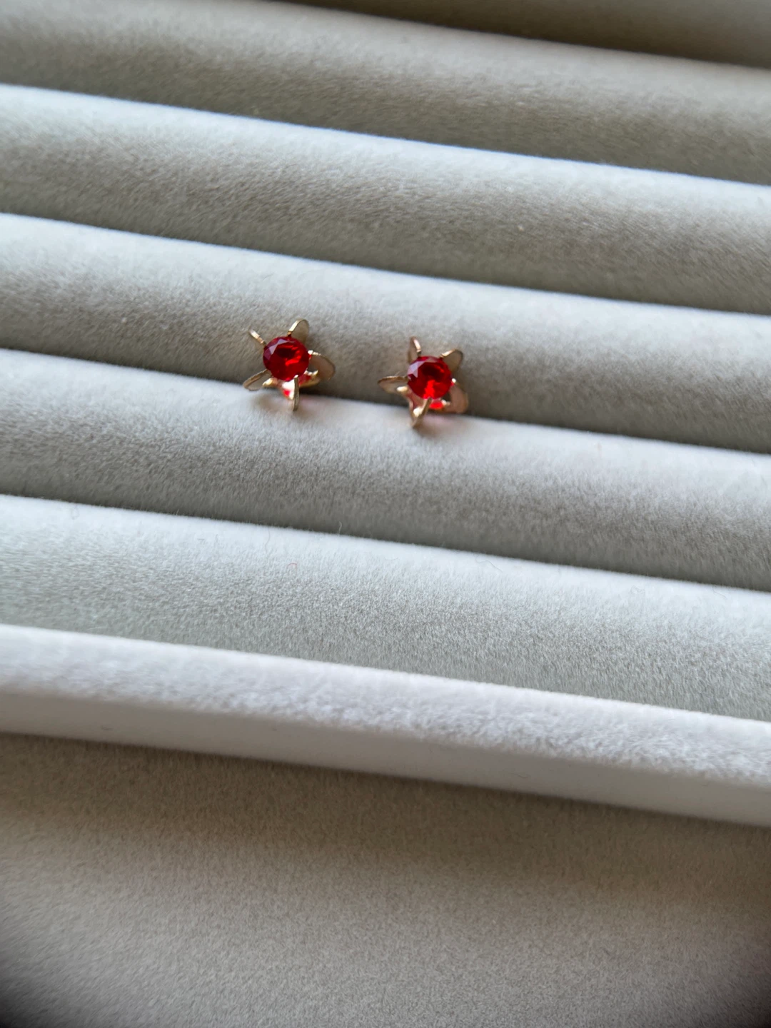 Gold Tone Star Earrings with Red Gems - photo 2