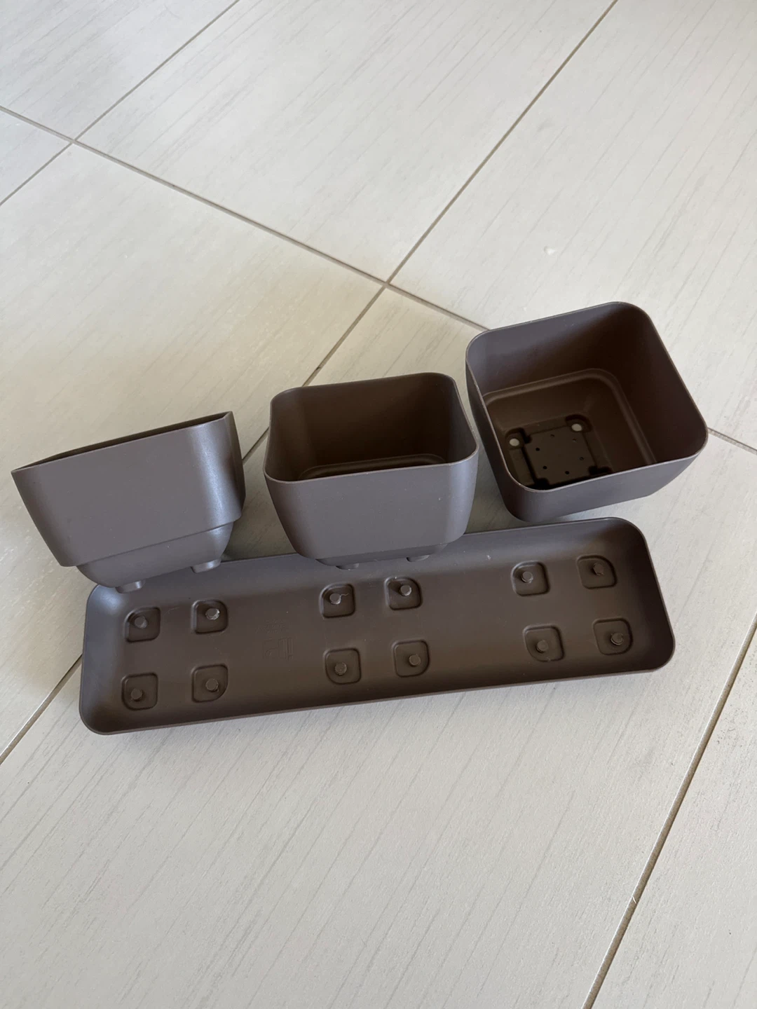 Set of 3 Brown Square Planters with Drip Tray - photo 3