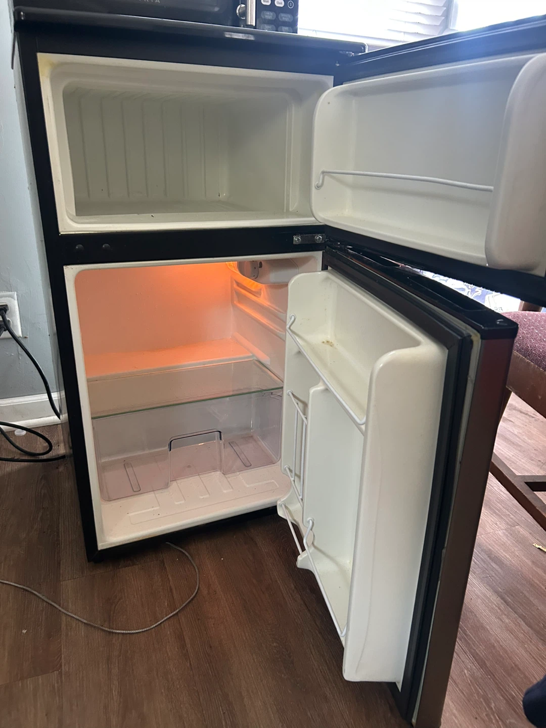 VITRIA Mini Fridge