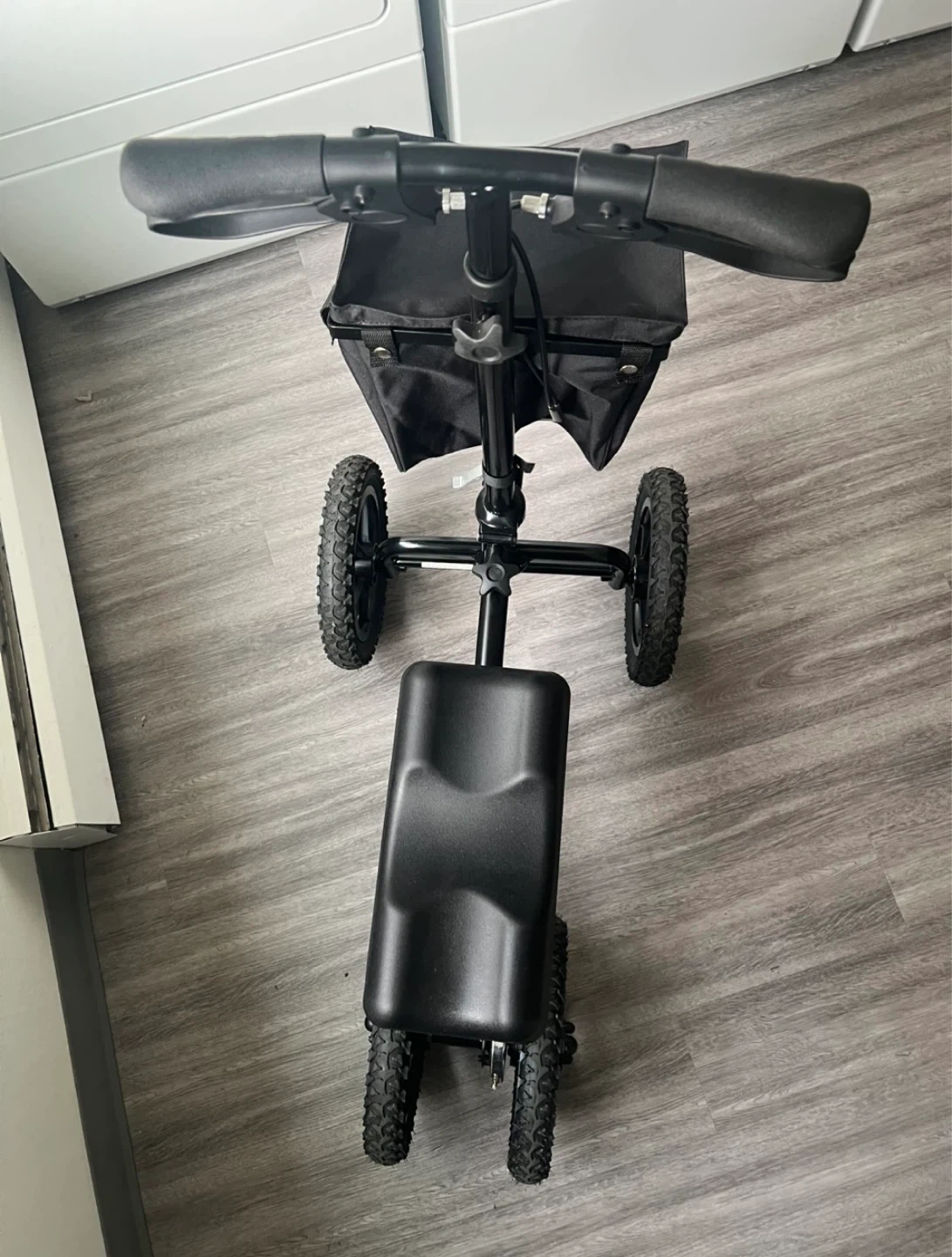 Vevor 4-Wheel Steerable Knee Scooter Walker - photo 3