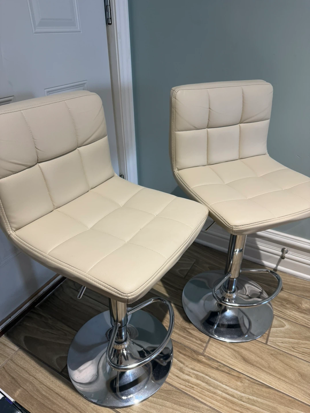 Adjustable Swivel Bar Stools (Set of 2) - Cream