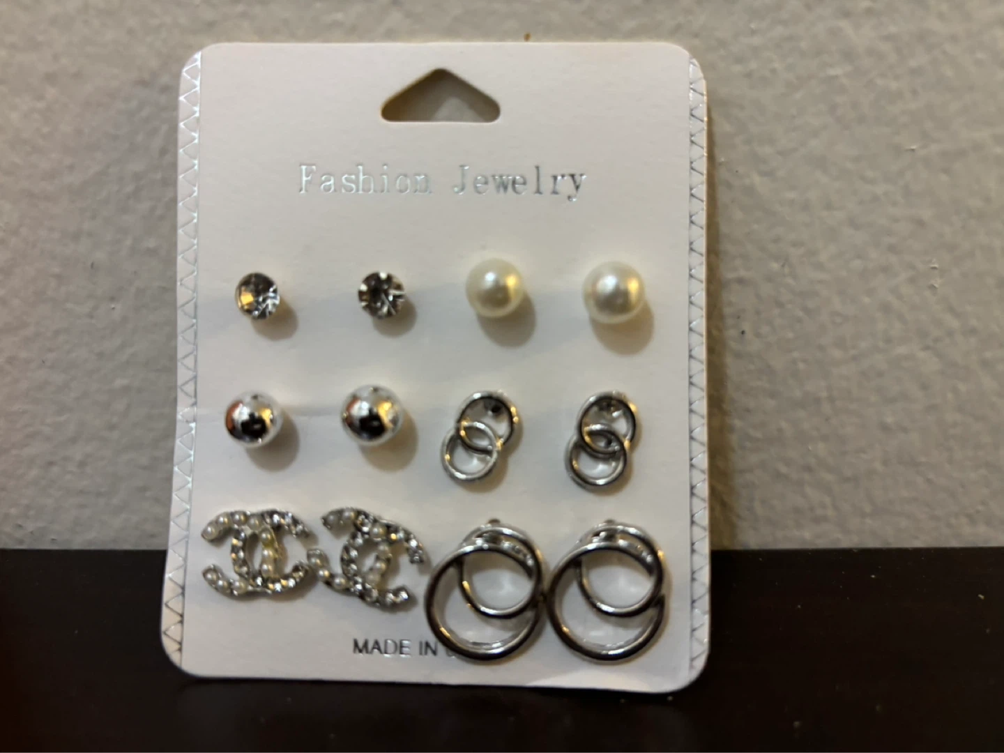 NEW - Fashion Jewelry Earring Set