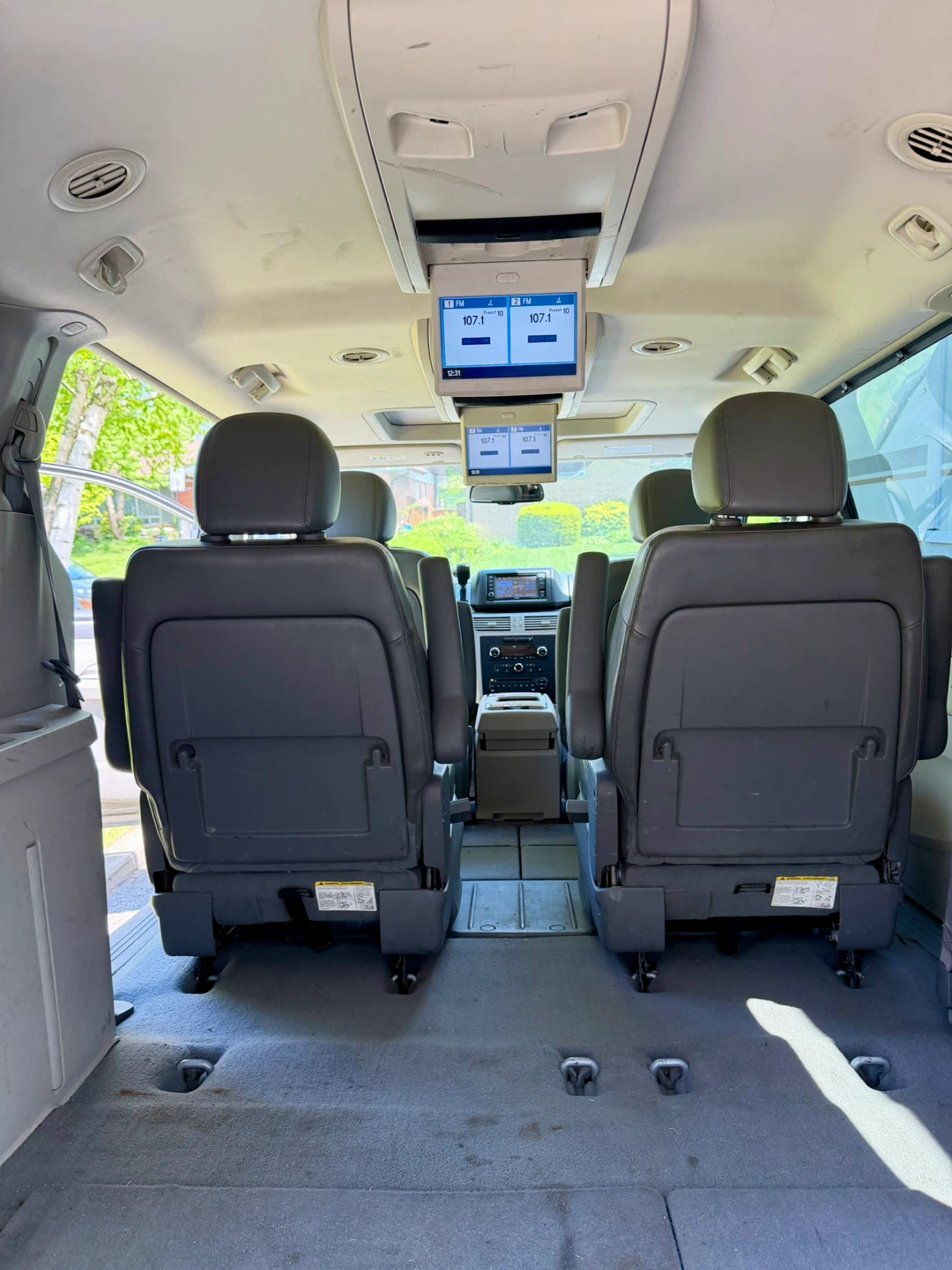 Silver Volkswagen Routan Minivan - photo 5