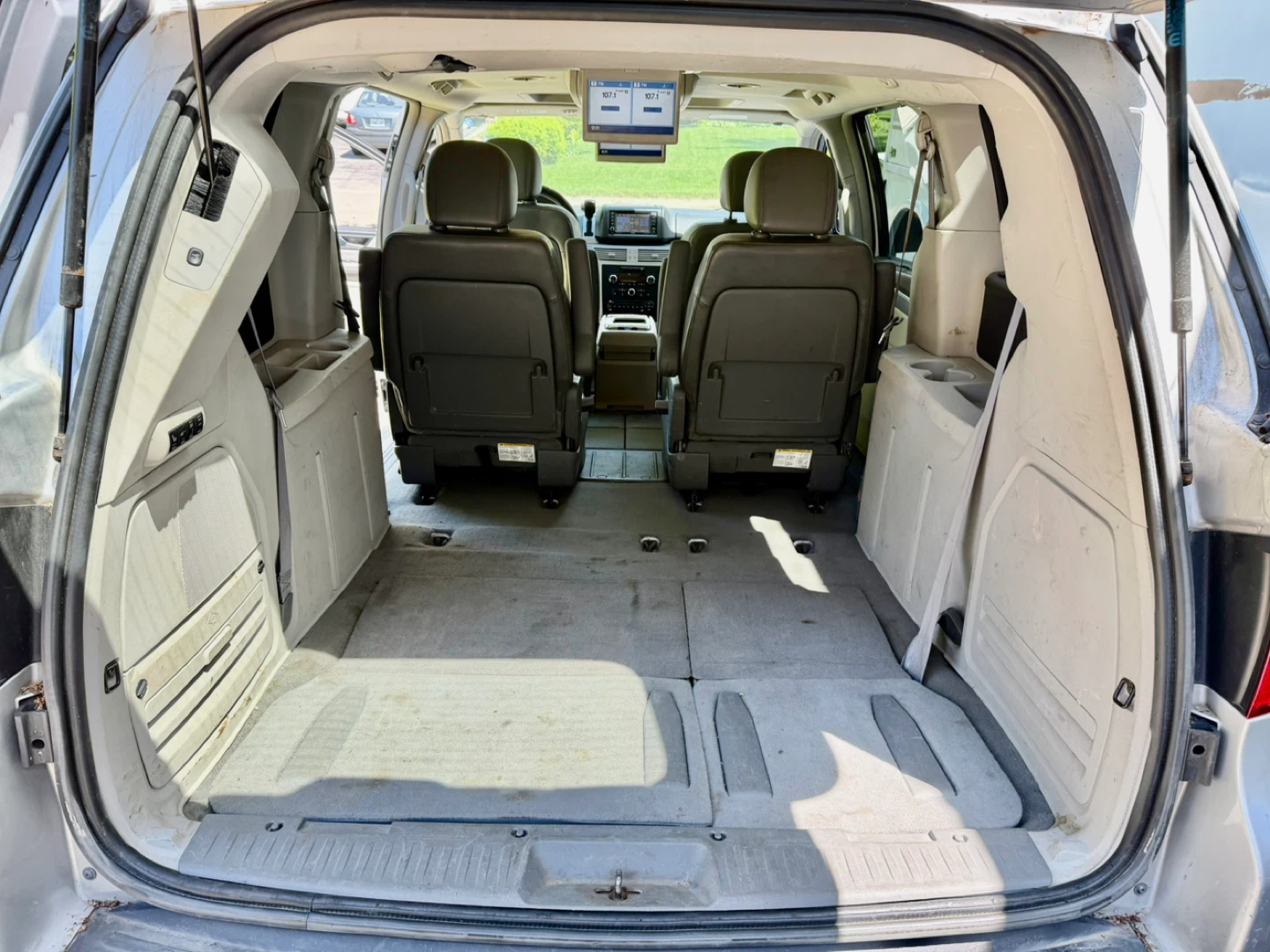 Silver Volkswagen Routan Minivan - photo 4