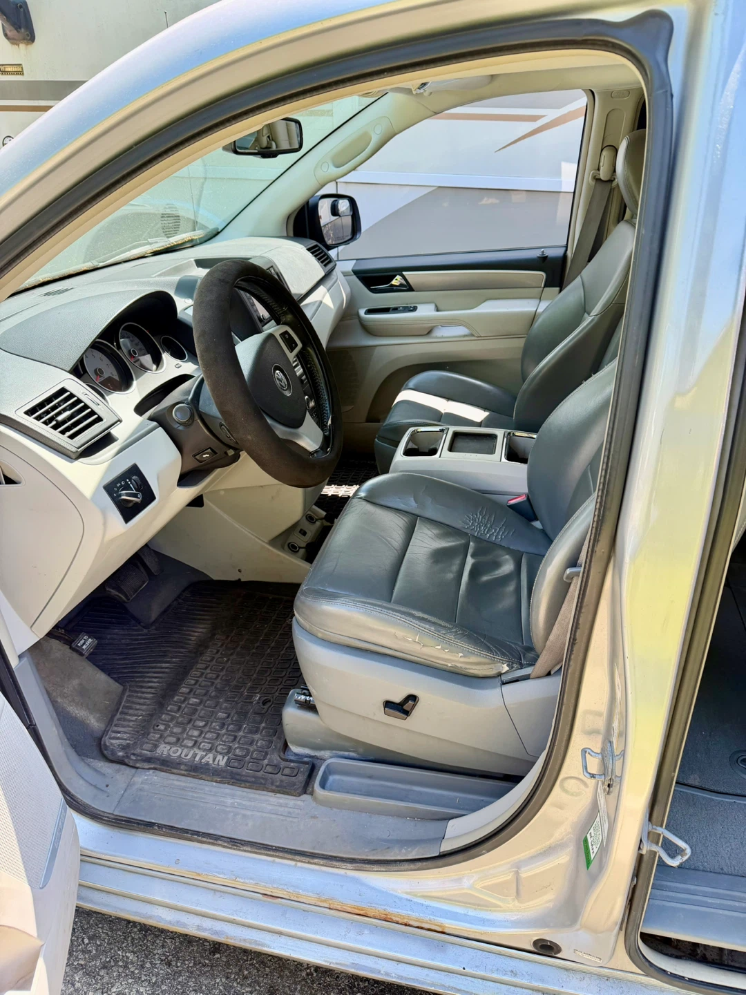 Silver Volkswagen Routan Minivan - photo 3