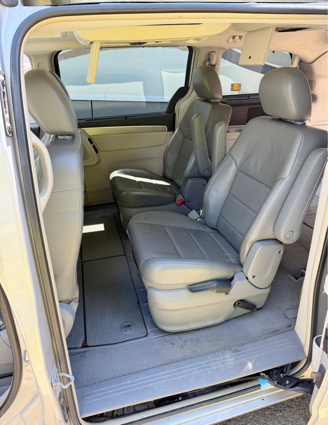 Silver Volkswagen Routan Minivan - photo 2