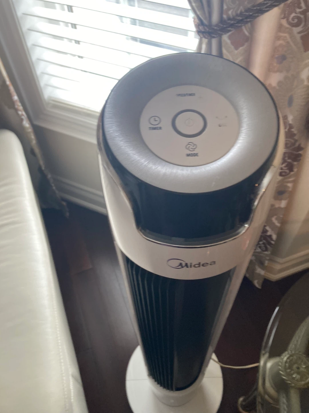 Midea Tower Fan - photo 2