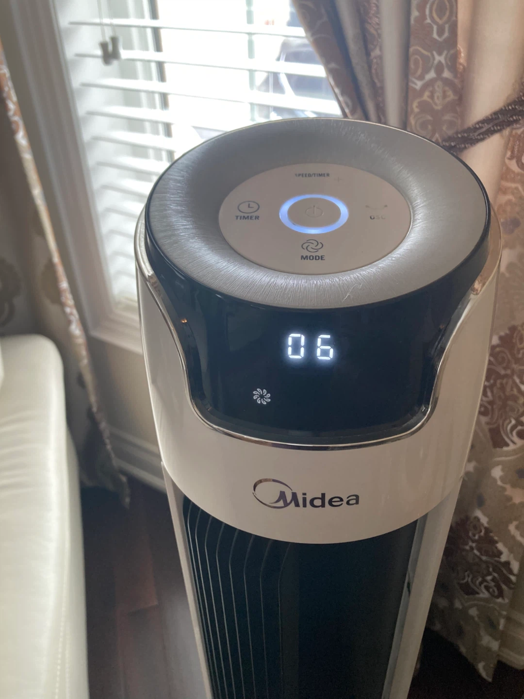 Midea Tower Fan - photo 3