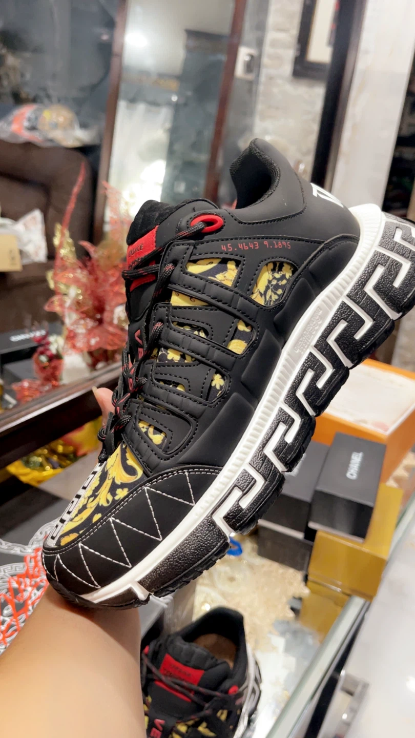 Versace Black & Yellow Medusa Sneakers - photo 4
